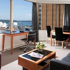 Two-Bedroom Apartment Harbour Bridge View